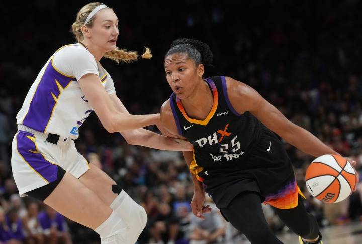 Deadspin | Wings, Mercury clash in inconsequential regular-season finale