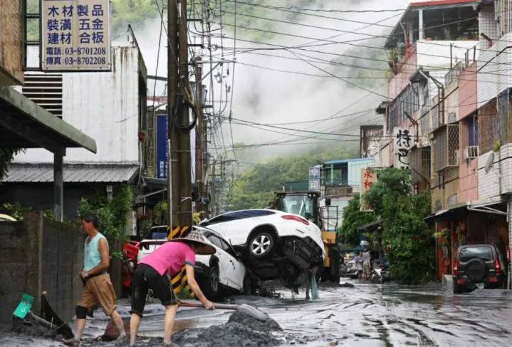 Supertifón Ragasa deja 14 muertos en Taiwán y azota China continental y Hong Kong