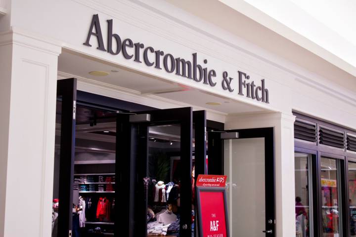 Abercrombie & Fitch Vs. Urban Outfitters: Similar Fundamentals, Different Valuations