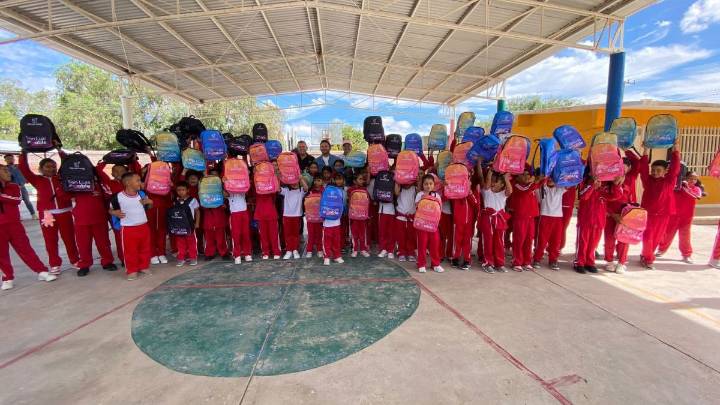 Llegan beneficios de “Te Cambio La Mochila” del Gobierno Capitalino hasta Bocas