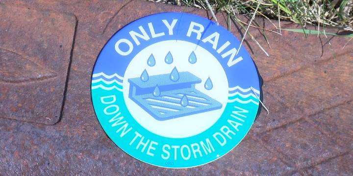 FIRST ALERT WEATHER: City of Republic reminds residents not to dump fall leaves in storm drains