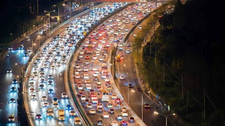 Bengaluru Techie Calls Traffic a “Hidden Tax,” Claims Loss of 2.5 Months Productivity Annually