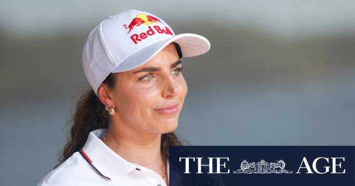 Canoe champion Jess Fox withdraws from slalom world championships on her home course at Penrith after having kidney tumour removed