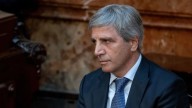Vuelven a instaurar un cepo al dólar para ahorristas: en qué consiste