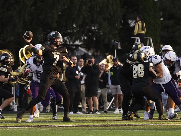 Perrysburg football thumps Fremont Ross 31-0 as QB Maxwell accounts for 4 TDs