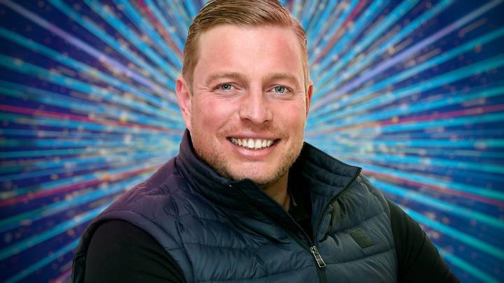 'Strictly Come Dancing's Thomas Skinner Apologizes For Phone Incident
