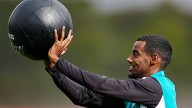 Liverpool - Atlético: Isak, estreno entre amigos