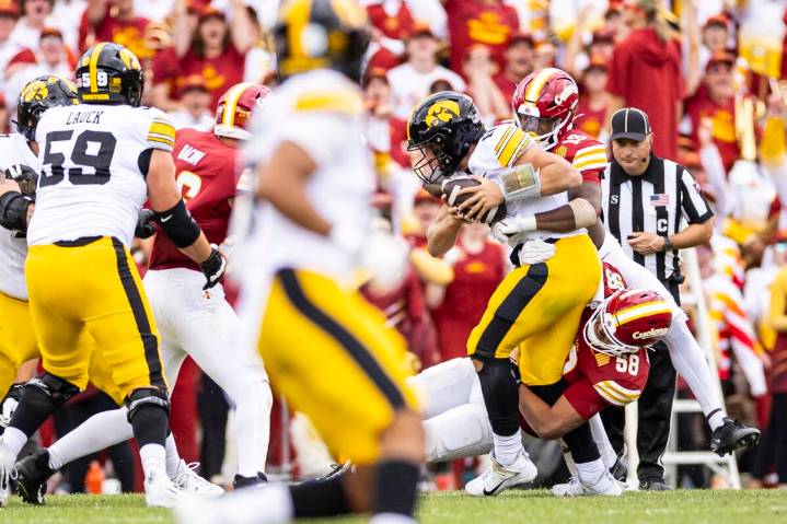 Iowa football drops Cy-Hawk game by a field goal for second