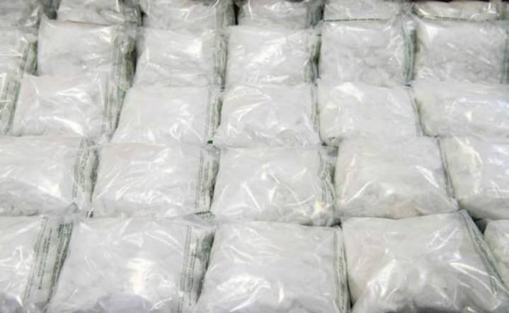EU incauta 13 mil barriles de químicos para drogas que iban de China a México; serían para el Cartel de Sinaloa