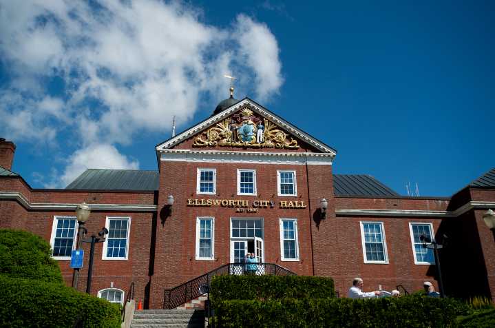 3 new members likely to join Ellsworth City Council this fall