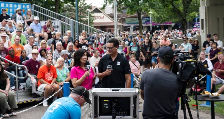 Longtime WCCO-TV anchor Amelia Santaniello gets her evenings back