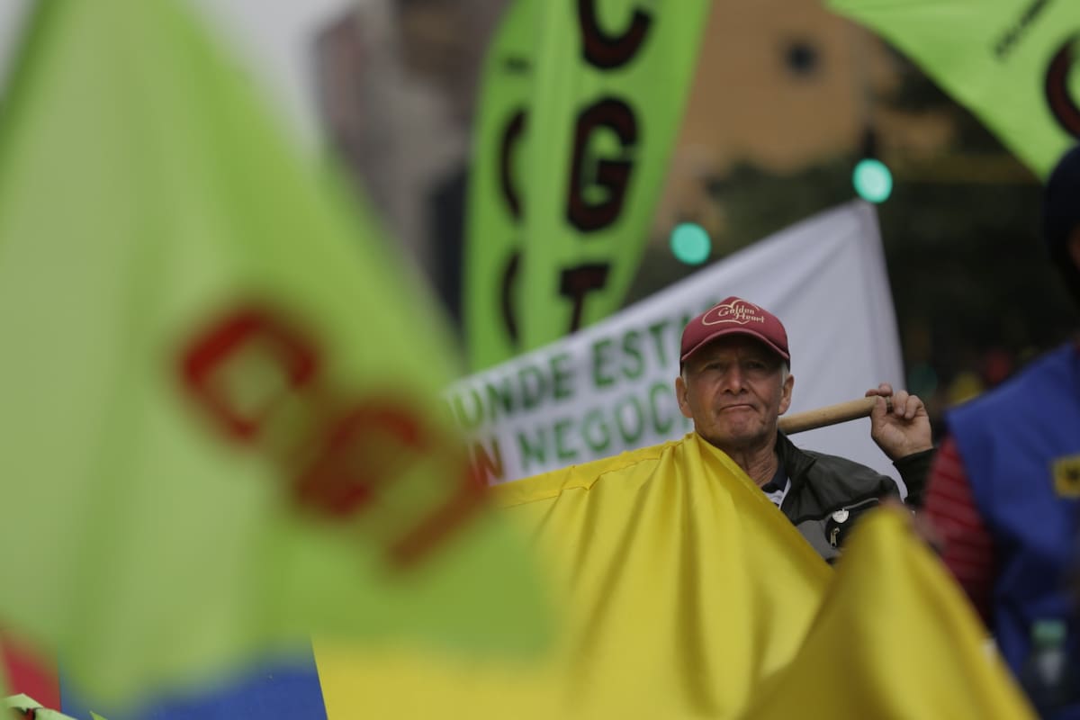 Trabajadores y transportadores piden hundir propuesta de ley de financiamiento del gobierno