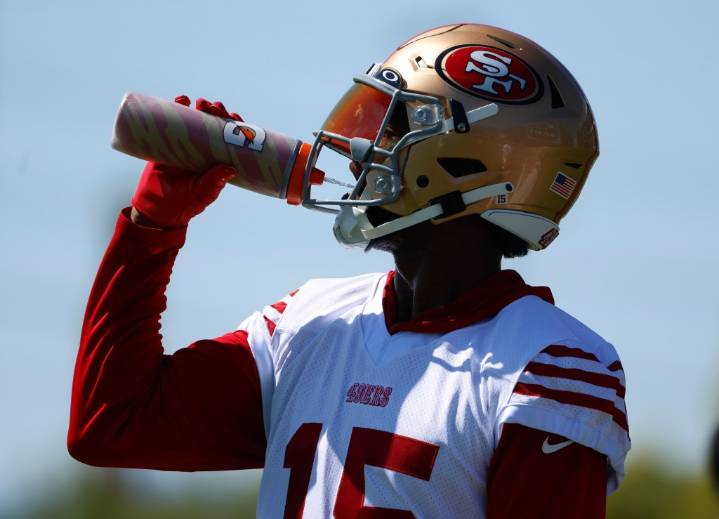 49ers pregame: Jauan Jennings, Trent Williams suit up to help Mac Jones’ debut