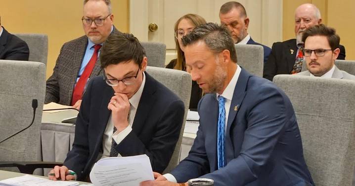 Missouri GOP senator slams party leaders for forcing vote on bills without allowing debate