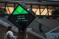 UK investors flock back to developed markets