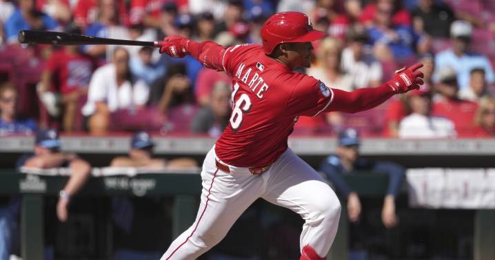 Marte hits walk-off single after Reds lose tying run on lodged ball, Cincinnati tops Blue Jays 5