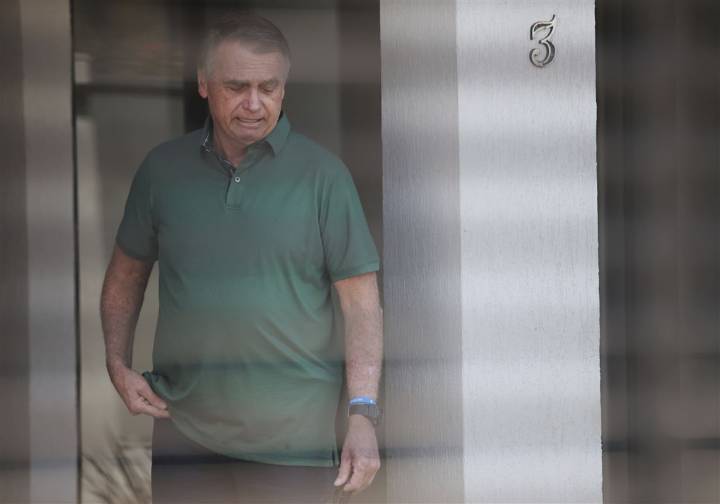 Majority of Brazilian Supreme Court panel convicts Bolsonaro of attempting a coup