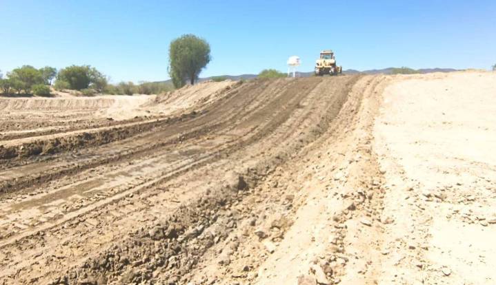 Saltillo: maquinaria pesada llega a ejidos para rehabilitar caminos afectados por lluvias
