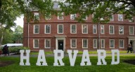 Jueza declara ilegal el bloqueo de fondos a Harvard por parte del Gobierno de Donald Trump 