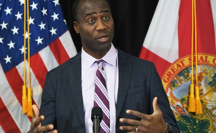 Florida Aims to End All Vaccine Mandates
