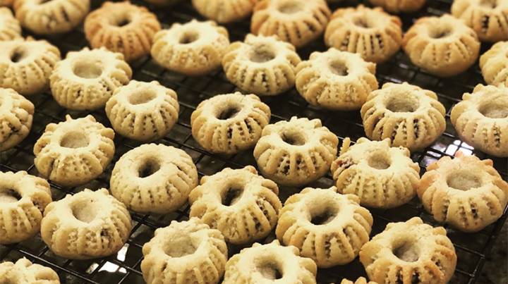 Arab Bakeries Revive Community and Cuisine