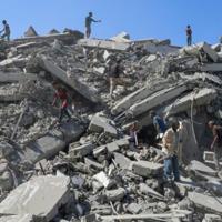 Israeli military begins its ground offensive in Gaza City as thousands of Palestinians flee