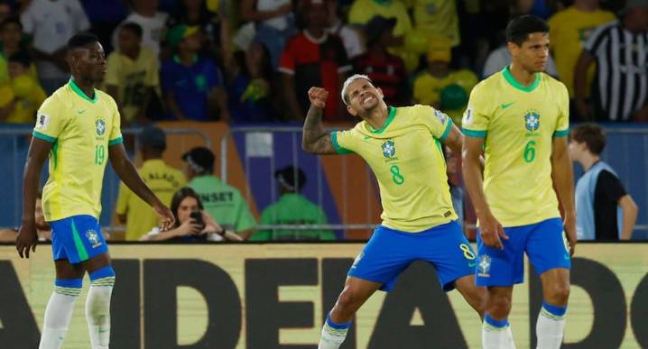 Brasil goleó 3-0 a Chile por las Eliminatorias para el Mundial 2026