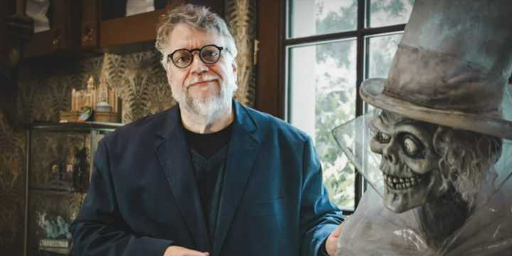 Guillermo del Toro saca a la venta su colección de rarezas