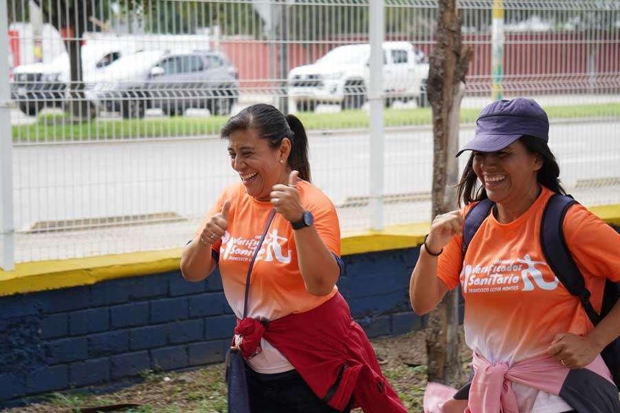 Celebran a los verificadores sanitarios con carrera atlética