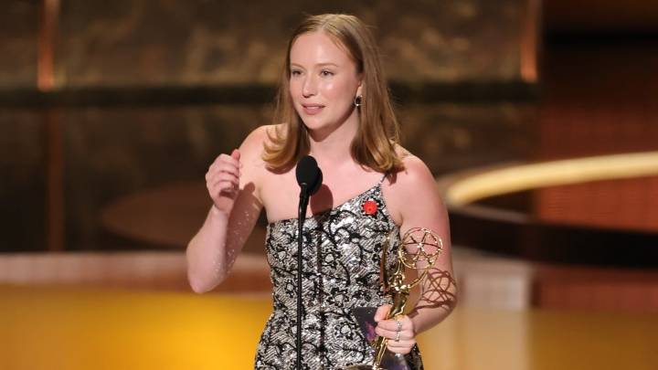 Hacks star Hannah Einbinders Emmys win speech is going viral