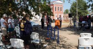 Vienna students join in to honor Constitution Day with NSDAR bell