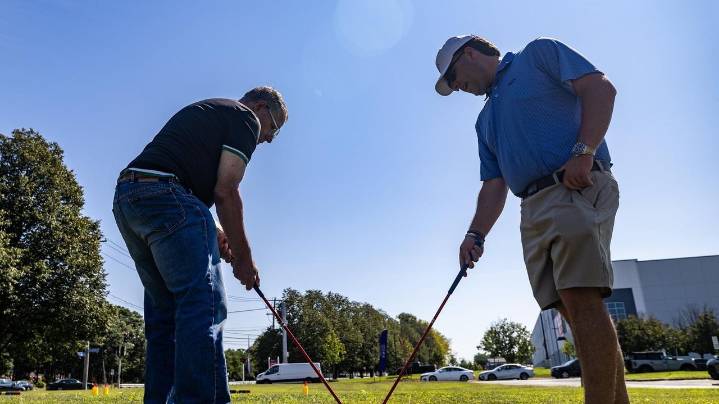 Adaptive golf clinics in Bohemia empower disabled adults