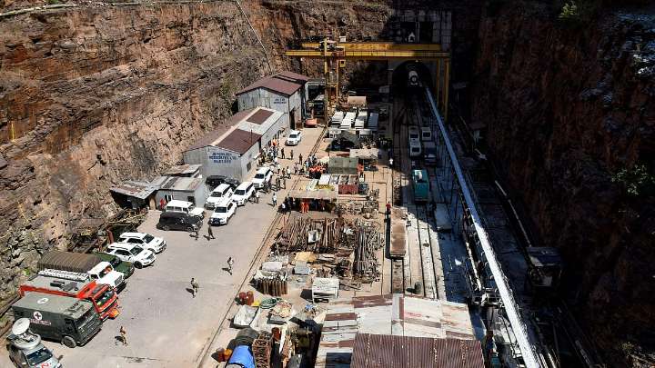 Five Workers Killed in Steel Plant Collapse in Raipur, More Feared Trapped
