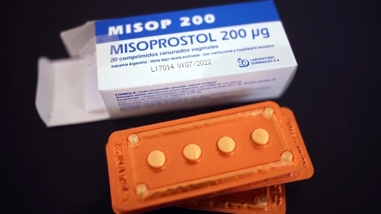 Texas lawmakers approve letting private citizens sue abortion pill providers