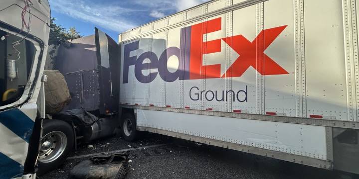 Fatal 10-vehicle crash shuts down I-81 in western Virginia