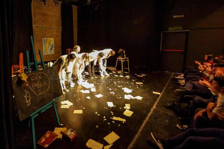 “Caídos del Mapa” vuelve a escena con elenco renovado en Santa Rosa