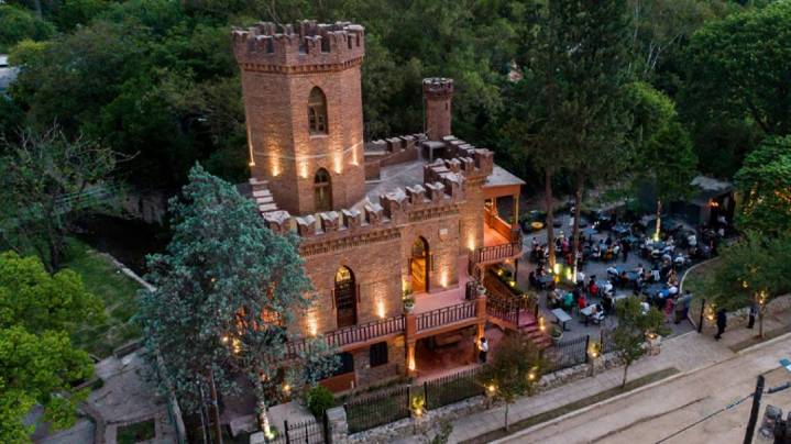 ¿Querés ser dueño de un castillo? hay uno en venta en las Sierras Chicas