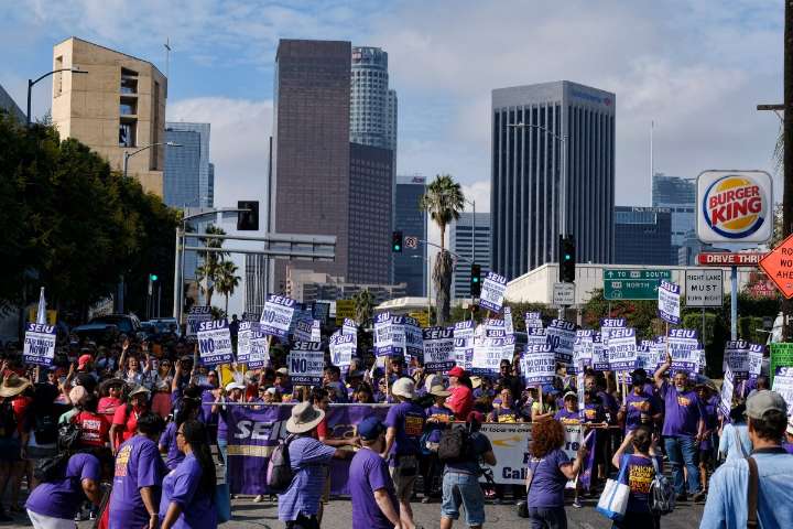 Docenas de manifestaciones por el Día del Trabajo en el sur de California