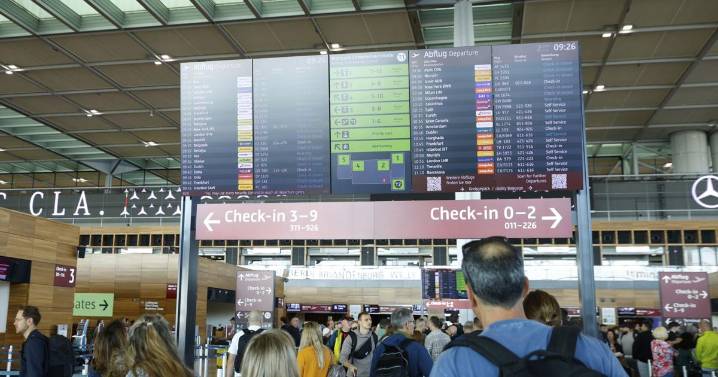 Ciberataque interrumpe los principales aeropuertos europeos