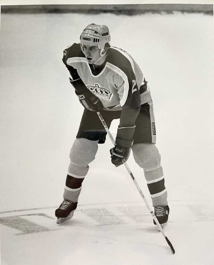 Sudbury latecomers like Howie Scruton brought own hockey yarns