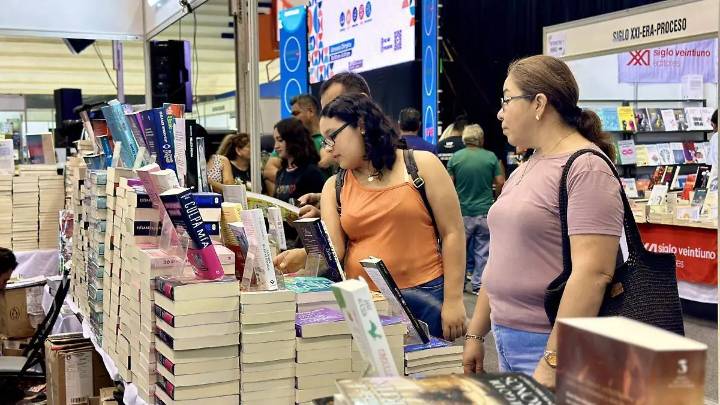 Estos son los autores y conferencias confirmadas en la Feria del Libro UAT 2025