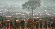 Corte de la ONU escucha caso de presunto financista del genocidio en Ruanda en limbo legal