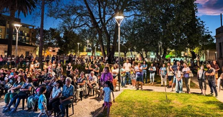 La nueva plaza "Ex-Palúdica" ya brilla en el corazón de la ciudad de Salta