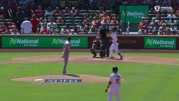 Gray takes no-hit bid into 6th as Cards beat Giants 4