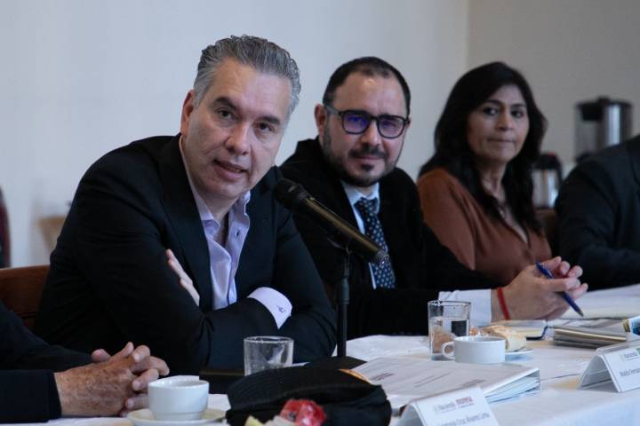 Resalta Waldo Fernández inversión de $14,000 mdp para tren de NL