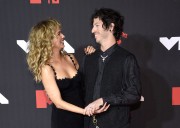 Debby Ryan y Josh Dun están esperando su primer hijo