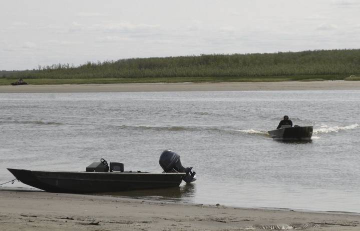 Alaska wants U.S. Supreme Court to hear battle over salmon