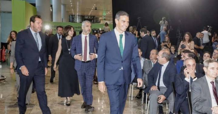 Sánchez anuncia 13.000 millones de inversión de Aena en los aeropuertos españoles entre 2027 y 2031