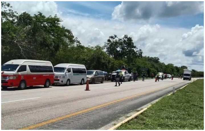 Familiares acuden a “recoger el alma” de víctimas de mortal accidente en la Mérida