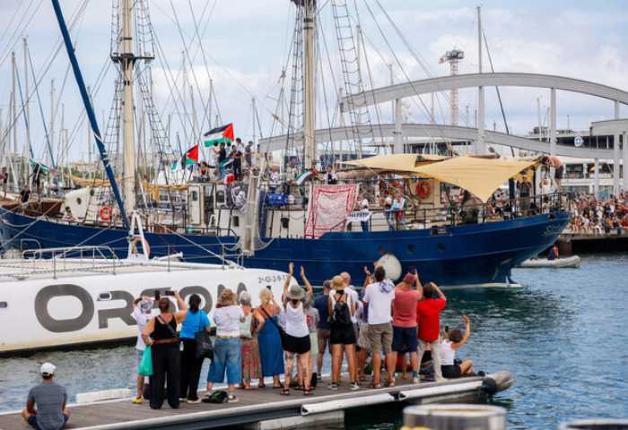 La global Sumud flotilla, que busca partir hacia Gaza, se retrasó por mal tiempo